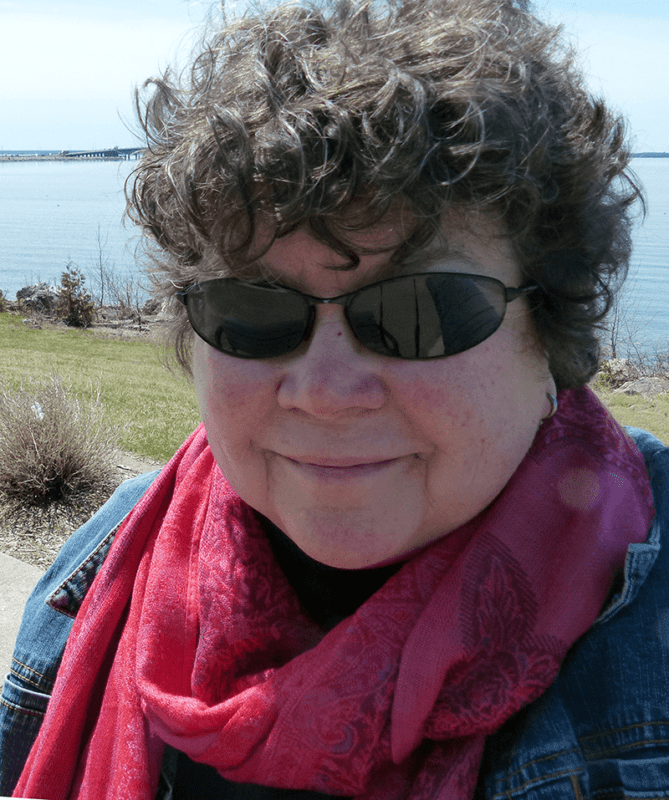 Kath Usitalo headshot